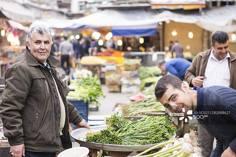 伊朗吉兰省拉什特的日常集市图片素材