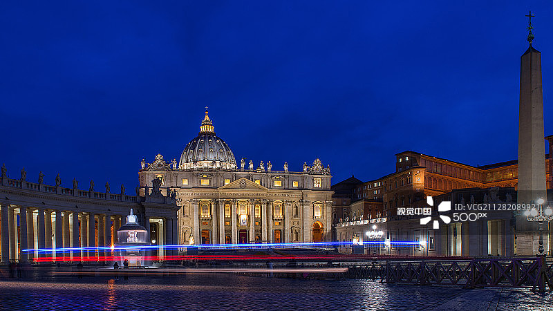 罗马圣彼得大教堂蓝色时刻图片素材