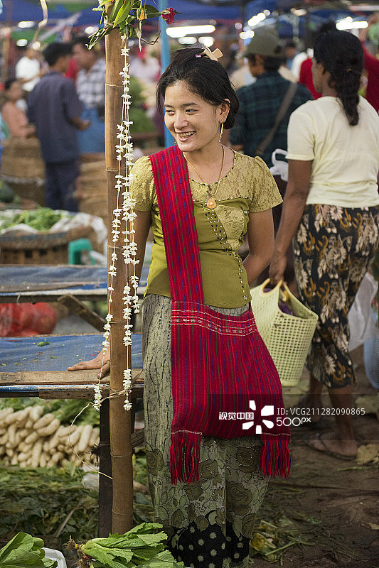 亚洲缅甸仰光市场食品蔬菜图片素材