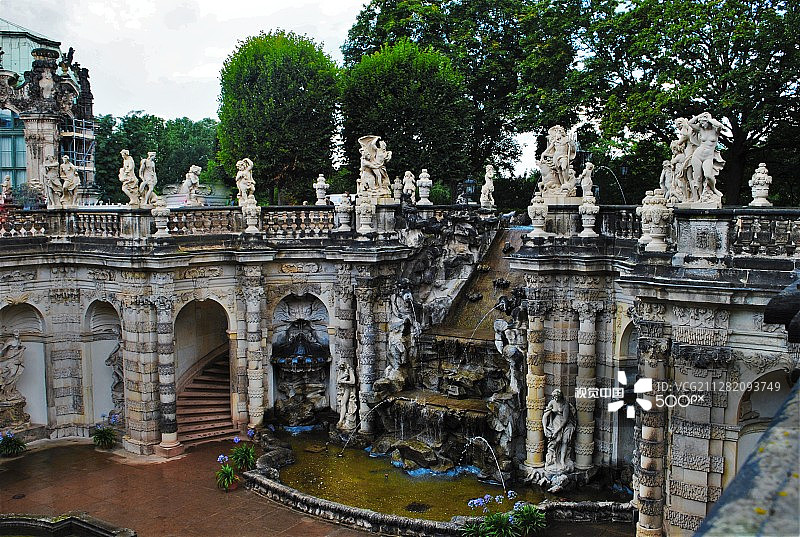 德累斯顿城堡中的秘密花园图片素材