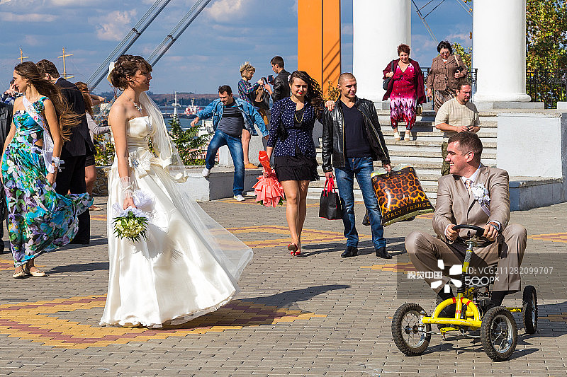 自行车婚礼图片素材