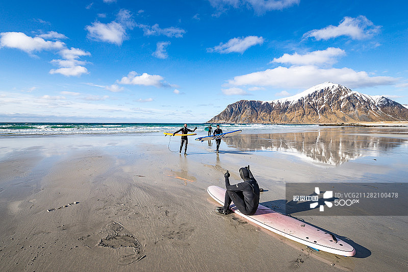 在北冰洋冲浪图片素材