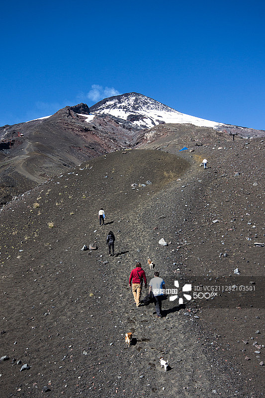 走向顶峰图片素材
