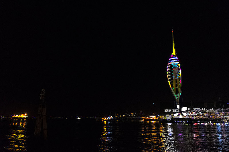 暗色中的色彩图片素材