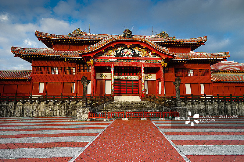 日本冲绳县的琉球首里城图片素材