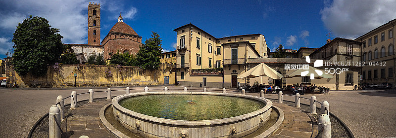 意大利卢卡安泰尔米内利广场图片素材