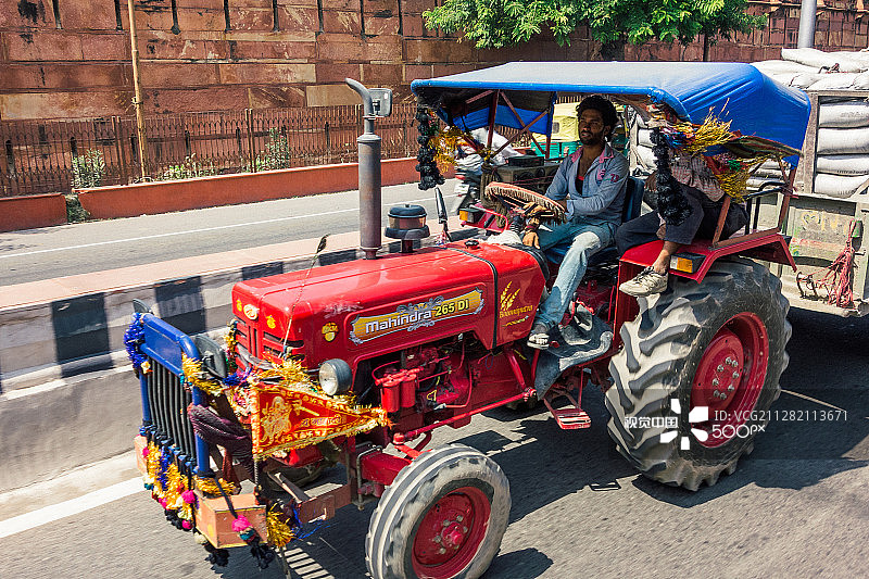 阿格拉的拖拉机图片素材