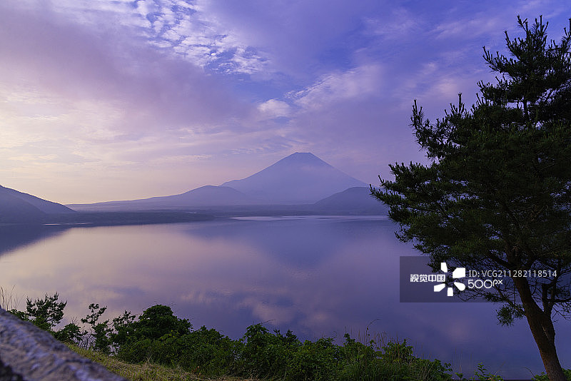 本栖湖富士山图片素材
