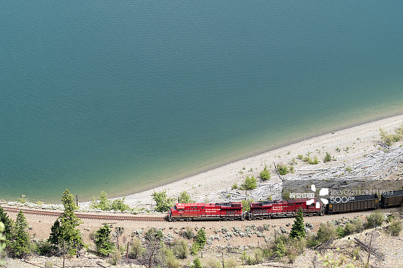 加拿大的货运列车图片素材