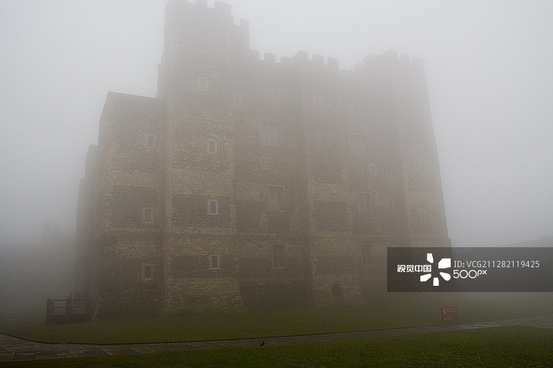 雾中的多佛城堡图片素材