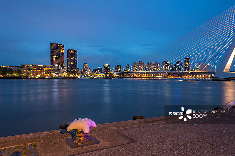 鹿特丹城市夜景图片素材