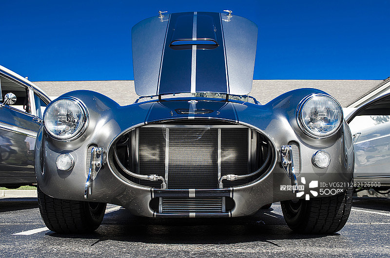 1965年福特眼镜蛇跑车图片素材