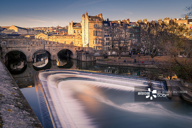 巴斯 II图片素材