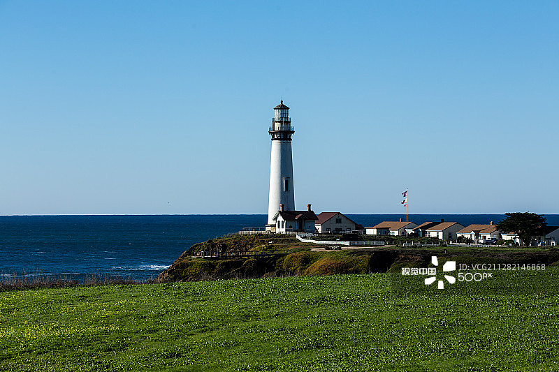 鸽子点灯塔图片素材