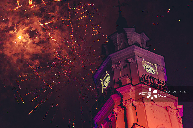 考纳斯市政厅与烟花图片素材