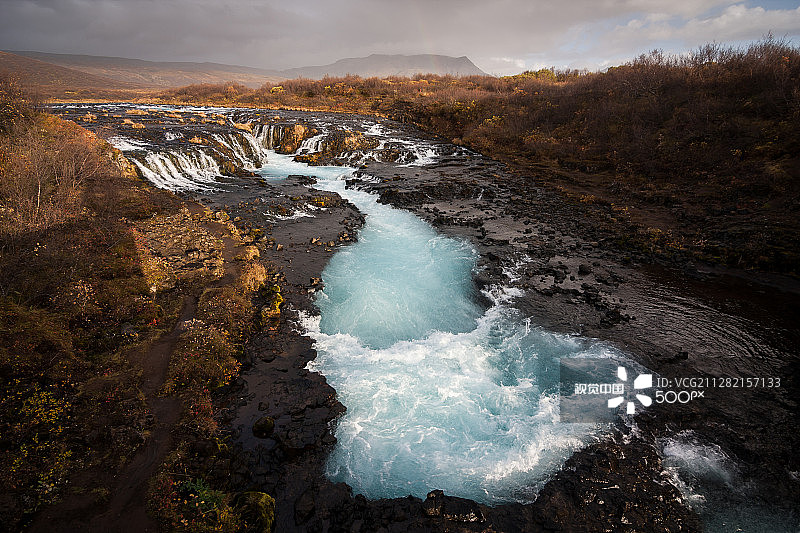秋季布鲁阿尔瀑布图片素材