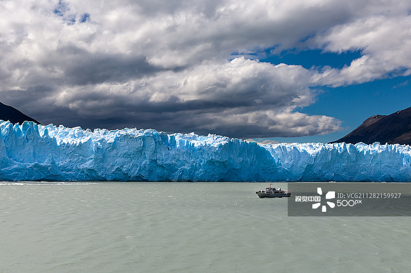 阿根廷卡拉法特莫雷诺冰川图片素材