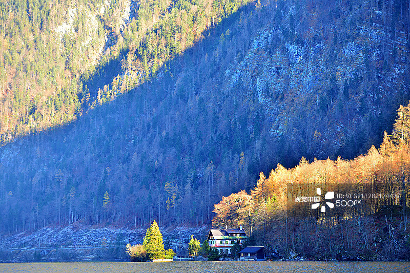 哈尔施塔特湖的阴影图片素材