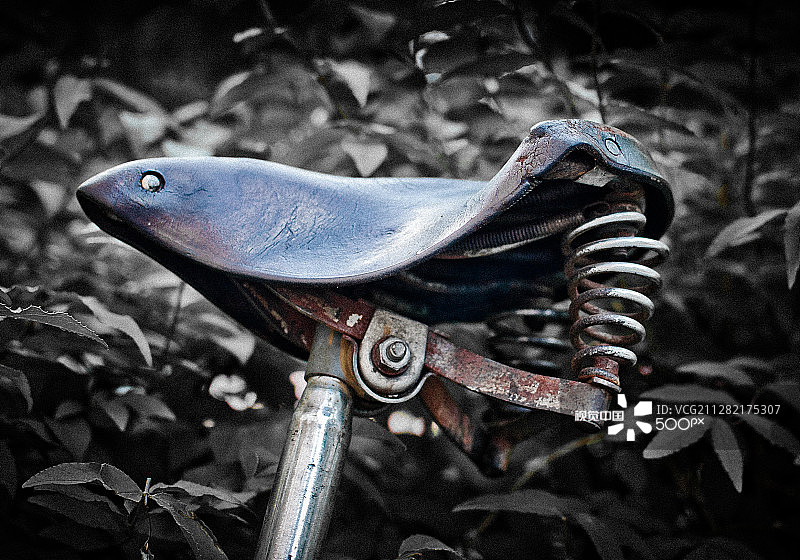 旧自行车车座图片素材