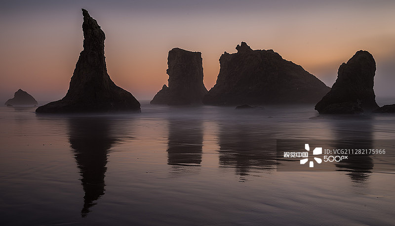班顿的日落倒影图片素材
