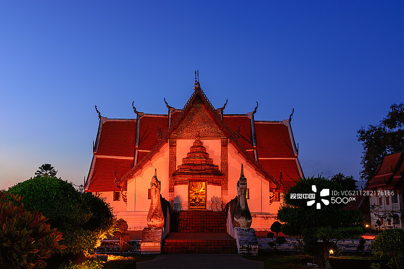 夜色下的普明寺图片素材