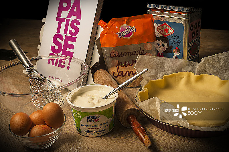 制作奶油奶酪派的一切都已准备就绪图片素材