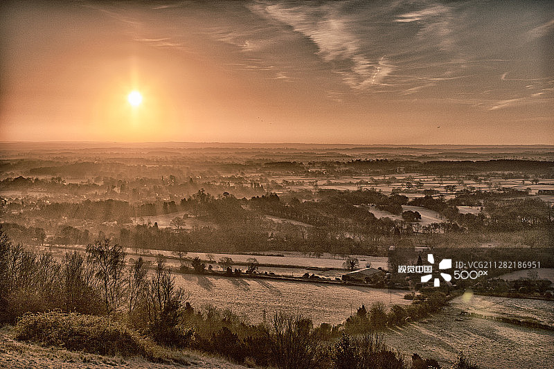英国国家名胜信托博克斯山的日出图片素材