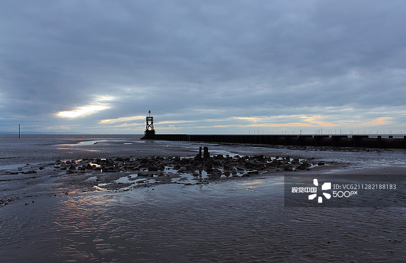 岩石水池图片素材