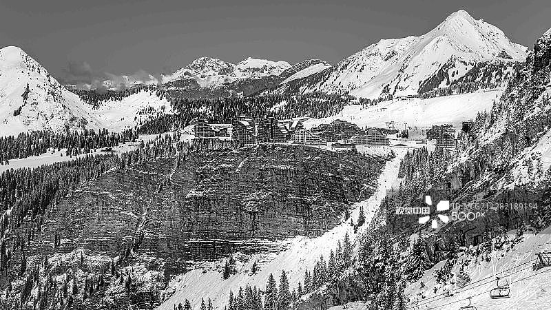 阿沃里亚黑白照图片素材