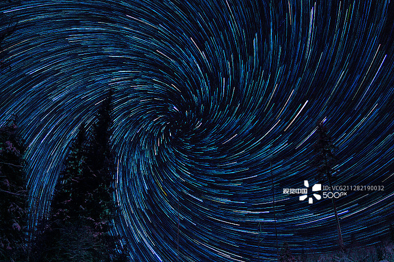 星轨夜空图片素材