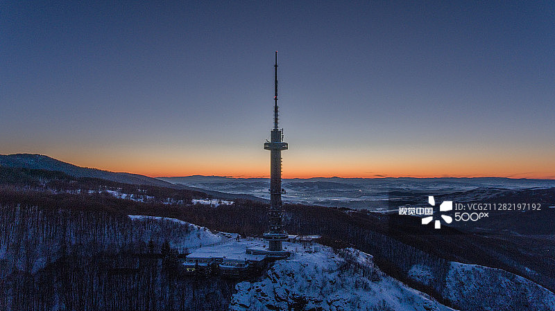 索非亚附近的电视塔日落景观图片素材