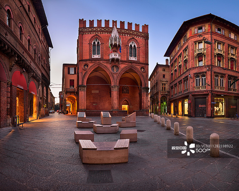 博洛尼亚商业广场图片素材