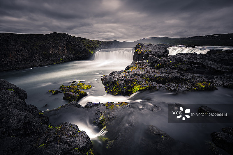 黑暗众神瀑布图片素材