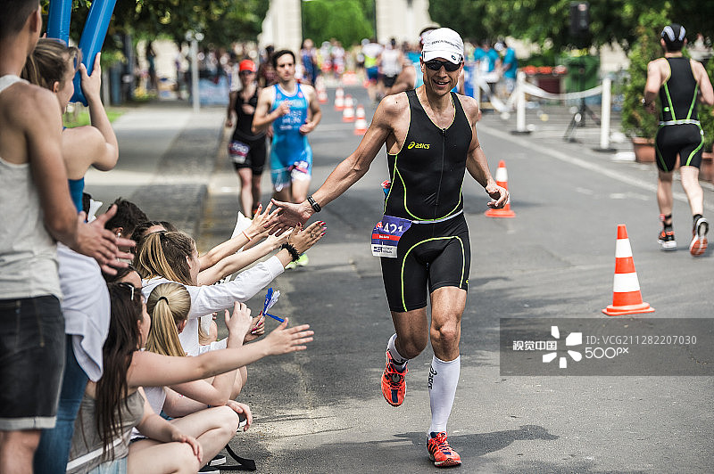 凯斯特海伊铁人三项赛2016击掌图片素材
