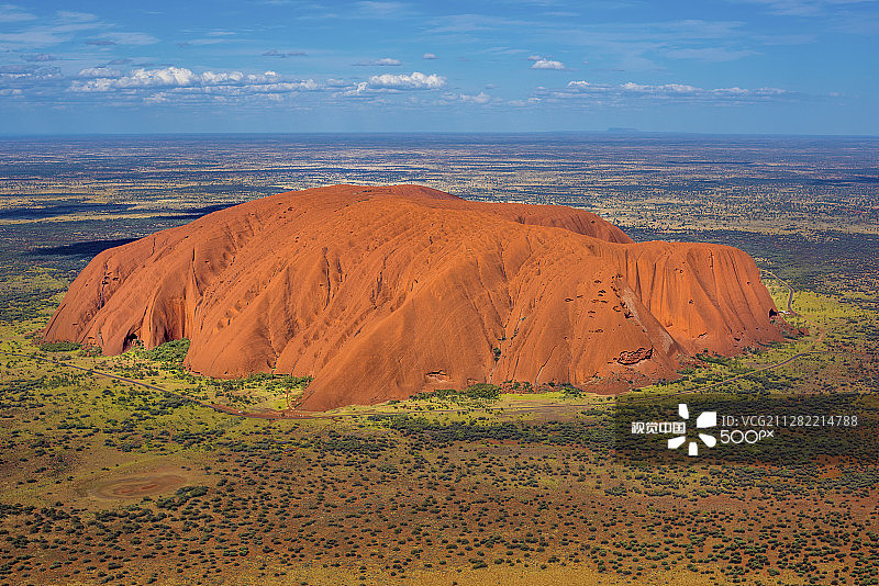 空中拍摄的乌鲁鲁图片素材
