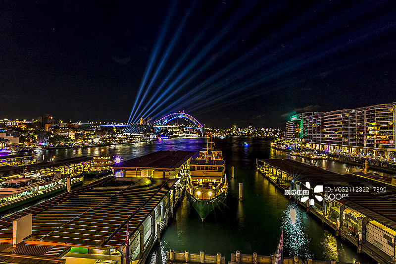 悉尼灯光节的绚丽色彩图片素材