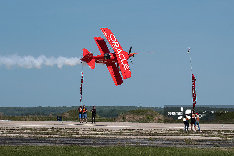 肖恩·塔克驾驶甲骨文挑战者III号飞行表演图片素材