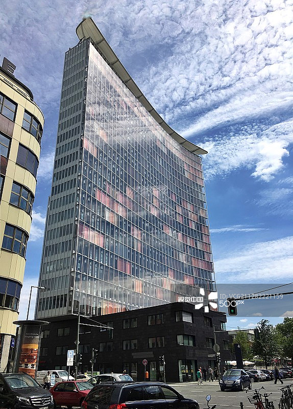 东柏林引人注目的建筑图片素材