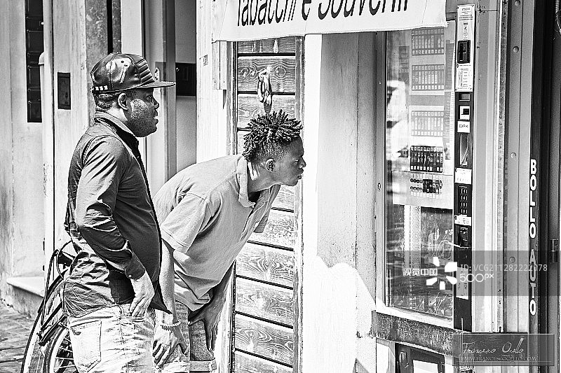 到底发生了什么？图片素材