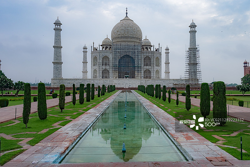 泰姬陵，阿格拉：爱的神庙图片素材