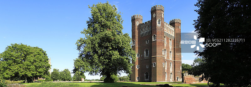 夏日塔特沙尔城堡风光图片素材