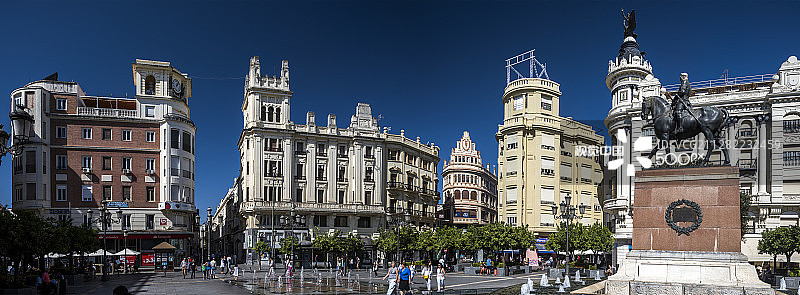 西班牙科尔多瓦的滕迪利亚斯广场（西侧和北侧）图片素材