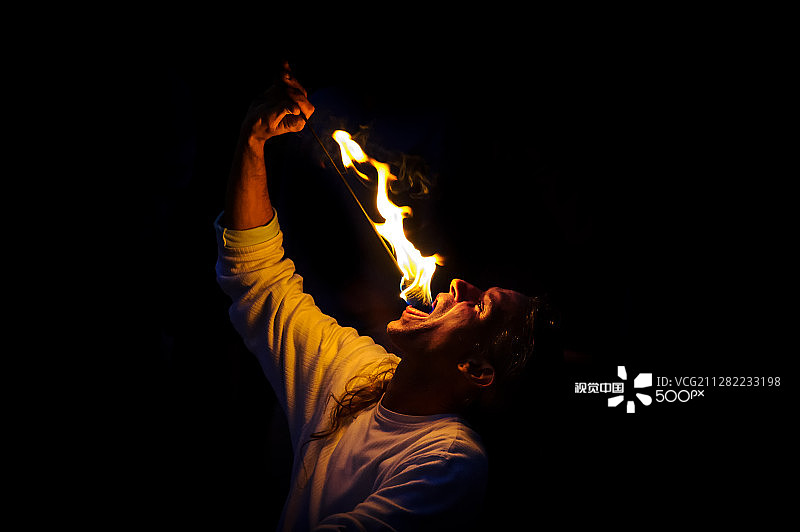 佛罗里达州基韦斯特的吞火表演者图片素材