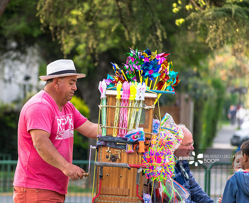 粉色手摇风琴图片素材