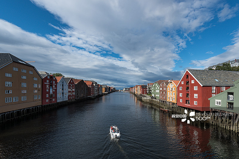 尼德河上的乘船之旅图片素材