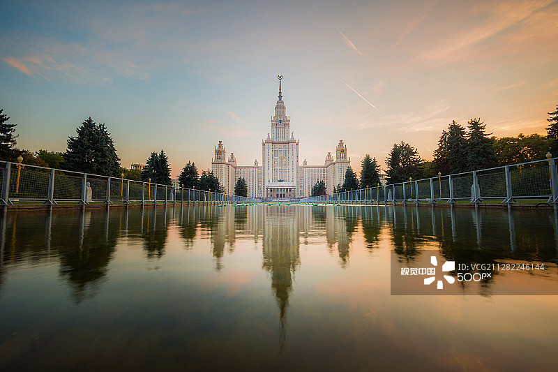 莫斯科大学的金色时段图片素材