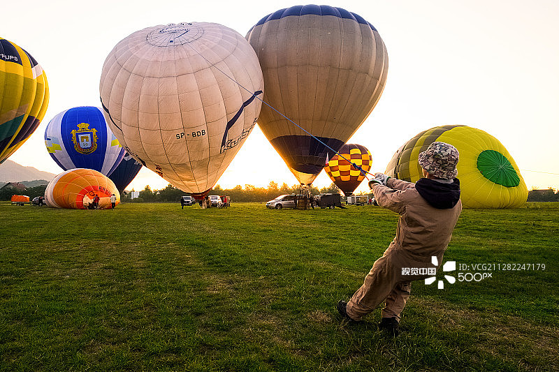 马拉穆列什热气球节图片素材