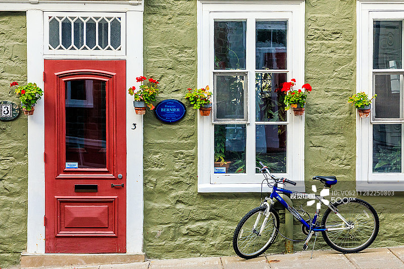 加拿大魁北克省魁北克城帕卢瓦街图片素材