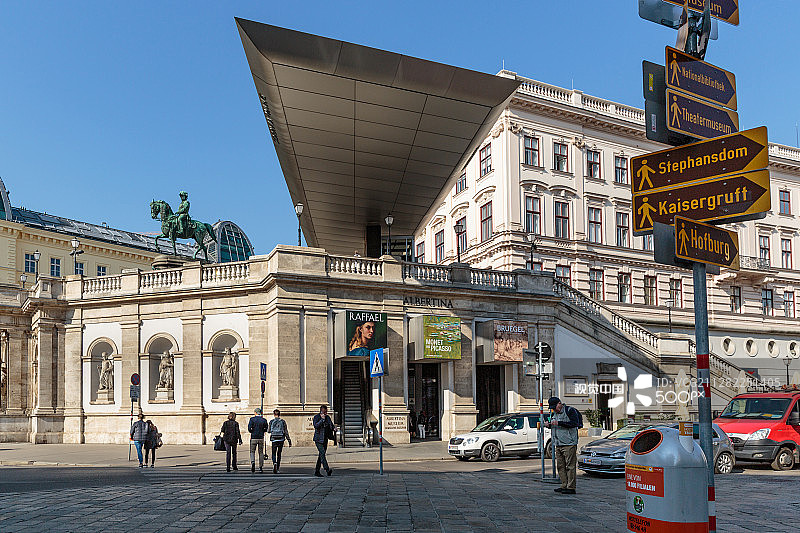 维也纳阿尔贝蒂娜博物馆，2017年9月28日图片素材