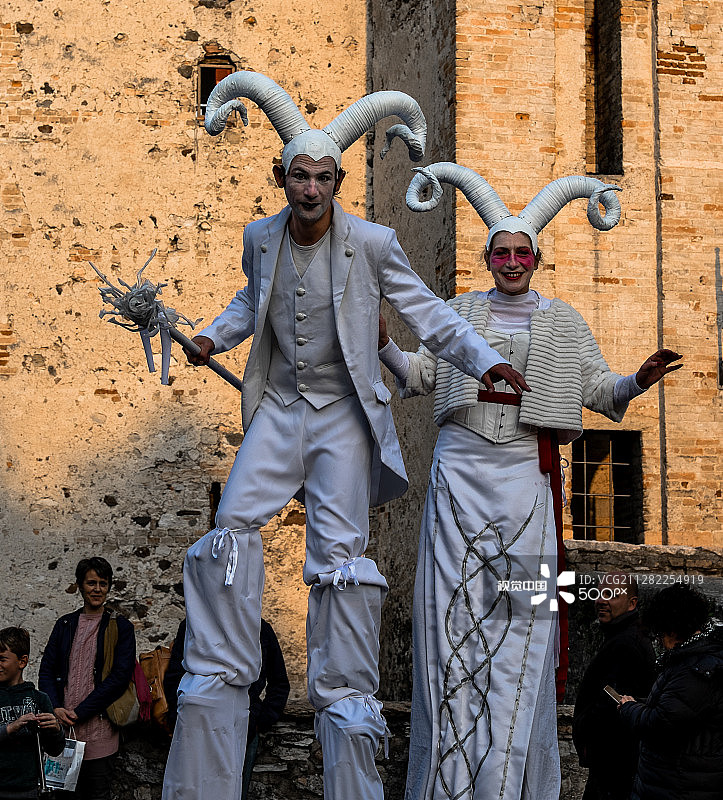 锡尔苗内艺术家图片素材